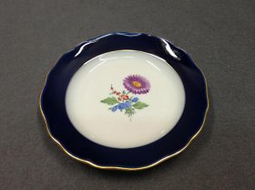 2x-meissen-teller-kobaltblau-mit-gold-und-blumenmalerei