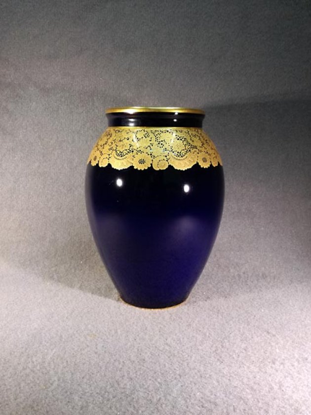 hutschenreuther-vase-kobaltblau-mit-goldzier-h-21-cm
