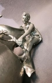 kayserzinn-seltener-krug-mit-maedchen-figur-und-plastischen-blueten-gross-h-30cm