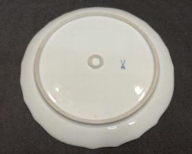 meissen-grosse-platte-rote-rose-1-wahl-d-31-8-cm.6