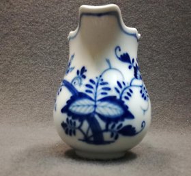 meissen-sahne-milchkaennchen-1-wahl-knaufzeit-vor-1880.3