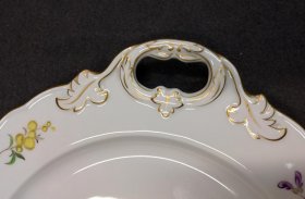 meissen-tablett-blumenbukett-und-gold-1-wahl.4