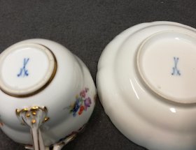 meissen-tasse-blumen-gierlanden-goldborduere-kupfergruen-1-wahl-um-1860.10