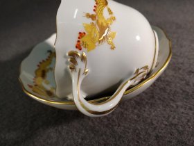 meissen-tasse-gelber-drache-goldgeschuppt-1-wahl-mokkatasse-mit-gold.7