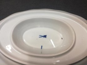 meissen-weinlaub-sauciere-mit-henkeln.11