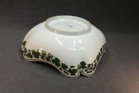 meissen-weinlaub-viereckschuessel-knaufzeit.5