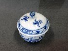 meissen-zwiebelmuster-kleine-zuckerdose-h-8-cm-1-wahl.2