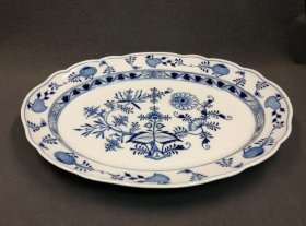 meissen-zwiebelmuster-sehr-grosse-platte-54x40-cm-knauf-um-1880.1