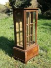 res-kleine-vitrine-um-1910.2