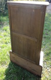 res-kleine-vitrine-um-1910.5