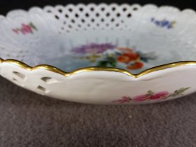 res-meissen-grosse-schale-mit-flechtrand-d-28-cm-blumenmalerei-und-gold.6