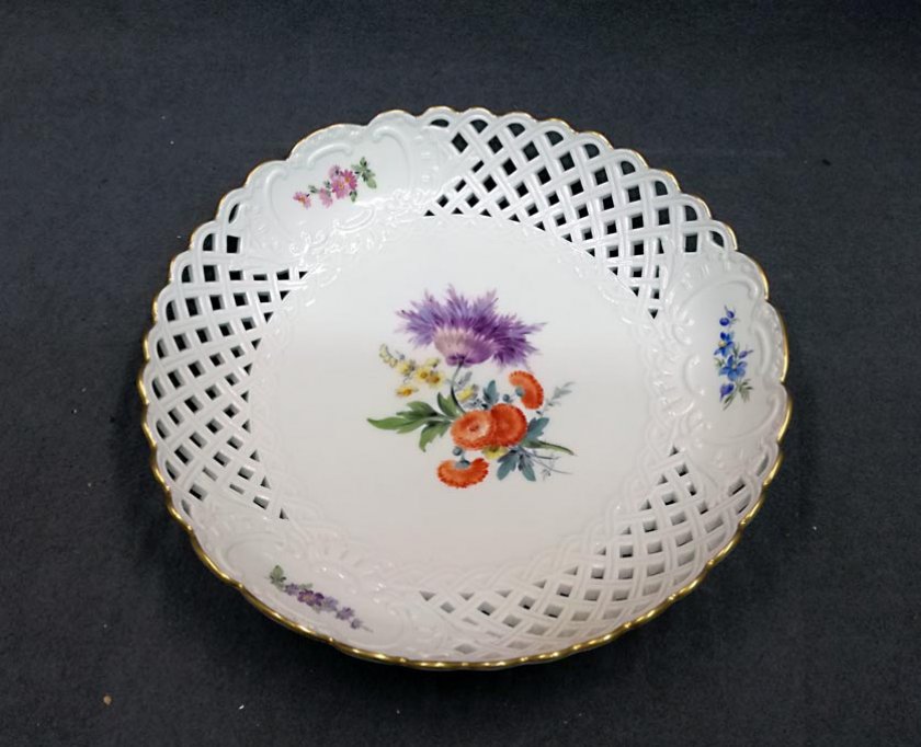 res-meissen-grosse-schale-mit-flechtrand-d-28-cm-blumenmalerei-und-gold