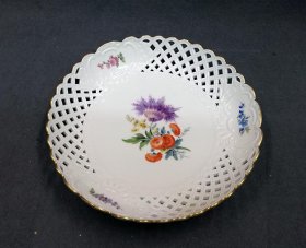 res-meissen-grosse-schale-mit-flechtrand-d-28-cm-blumenmalerei-und-gold