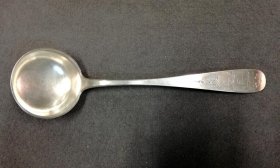 silberkelle-um-1900-800-er-silber-ziseliert-u-m-widmung-silberhochzeit