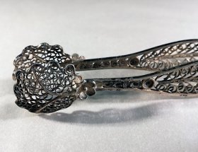 zuckerzange-m-19-jh-silber-feinste-filigranarbeit-durchbrucharbeit.4