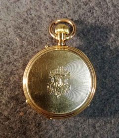 goldene-taschenuhr-mit-medaillon-56-zlotniki-3-6-cmcm.2