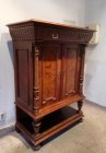 gruenderzeit-vertiko-mit-saeulen-kleiner-schrank-um-1880-nussbaum.3