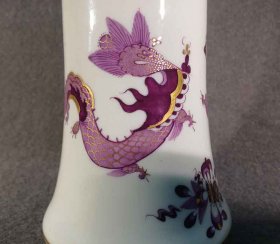 meissen-lila-drache-mit-gold-u-goldgeschuppt-vase-1-wahl-ca-1920-h-24-5-cm.6