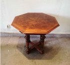 tisch-um-1880-nussbaum-h-66cm-sofatisch-beistelltisch