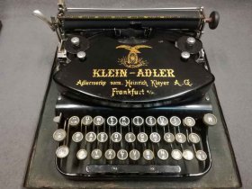 klein-adler-1-schreibmaschine-original-zustand-voellig-i-o-mit-koffer-1912-24.1