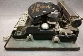 klein-adler-1-schreibmaschine-original-zustand-voellig-i-o-mit-koffer-1912-24.4
