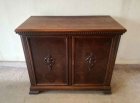 kleiner-schrank-sideboard-um-1910.1