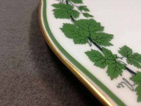 meissen-um-1900-kuchenplatte-weinlaub-mit-gold-1-wahl-d-33-cm.4