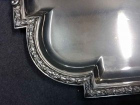 tablett-800-er-silber-2000g-verziert-mit-handhaben-roesner-dresden.4