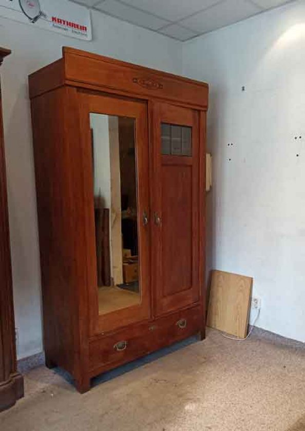 kleiderschrank-jugendstil-um-1910-mit-spiegel
