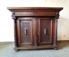 kommode-mit-saeulen-anrichte-gruenderzeit-um-1880.1