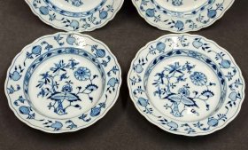 meissen-4x-zwiebelmuster-teller-tiefe-teller-d-23-5-cm-alt-knauf-1880-1900.2