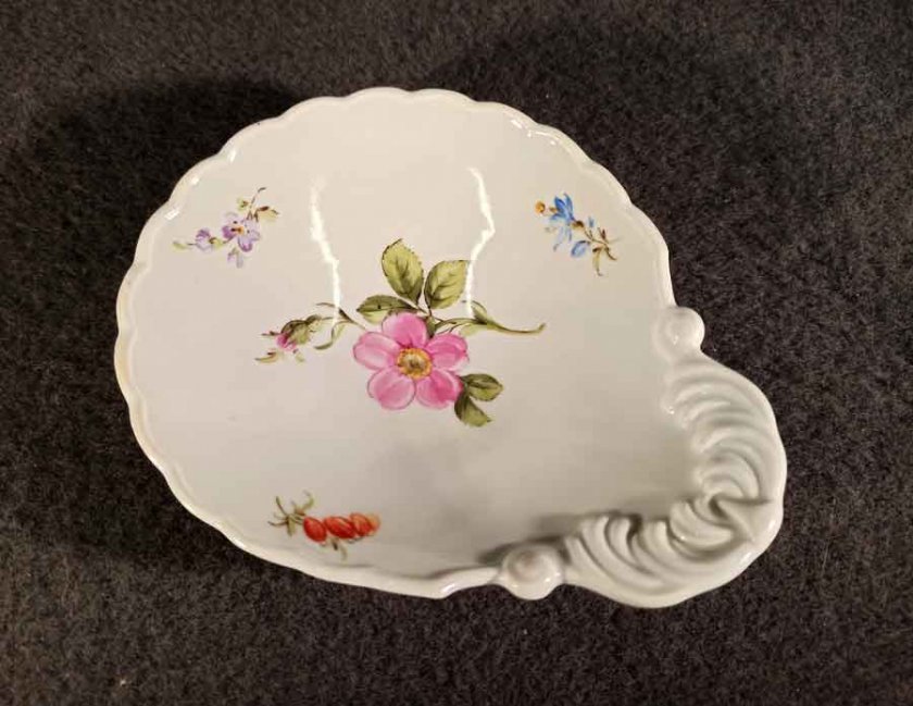 meissen-muschelschale-blumenmalerei-rose-alt-um-1900-knauf