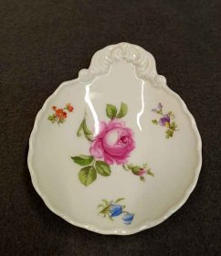 meissen-muschelschale-rote-rose-knaufzeit-um-1880.2
