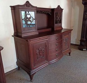 sehr-schoenes-buffet-von-ca-1910.2