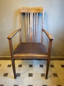 stuhl-um-1910-armlehnstuhl-schreibtischstuhl