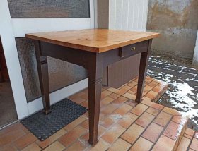 tisch-um-1910-mit-schubkasten.3