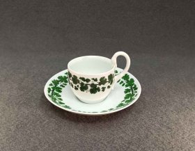 meissen-schwanenhenkel-tasse-weinlaub-knaufzeit-um-1880.1