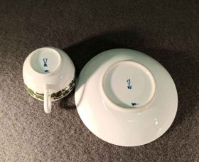 meissen-sehr-kleine-tasse-mokkatasse-weinlaub-h-4-cm.5