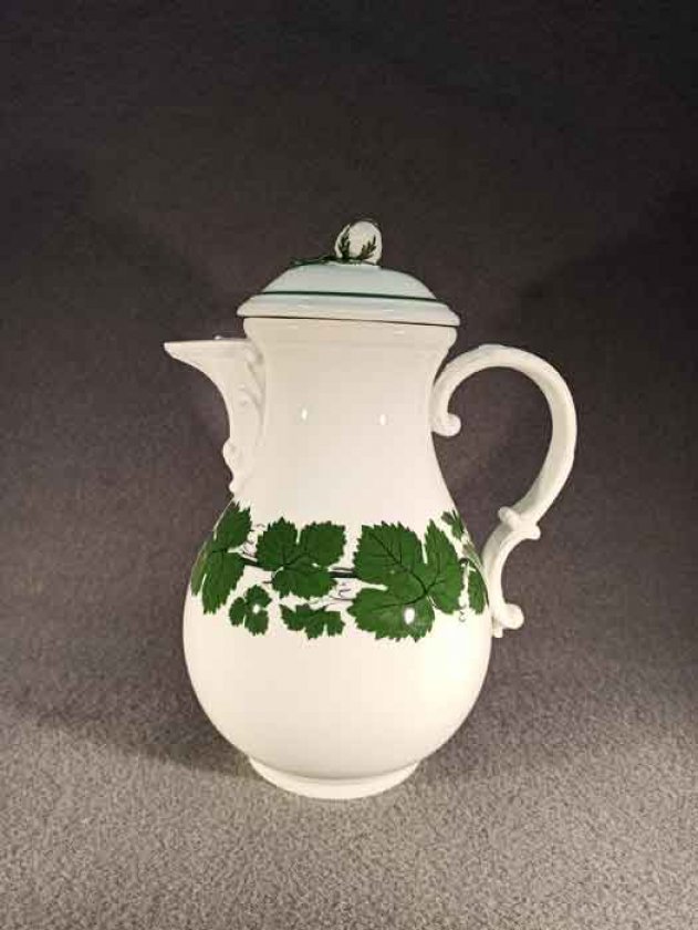 meissen-weinlaub-kaffeekanne-knaufzeit-um-1900