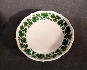 meissen-weinlaub-zwei-tassen-mit-untertassen-alt-um-1900-knauf.5