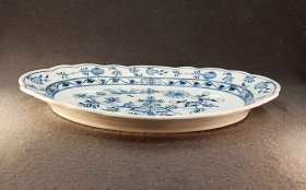 zwiebelmuster-vorlegeplatte-teichert-in-meissen-gross-oval.3