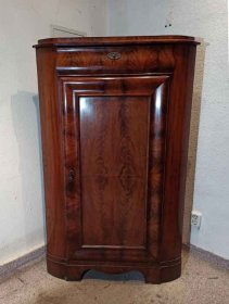 eckschrank-biedermeier-um-1840-mahagoni