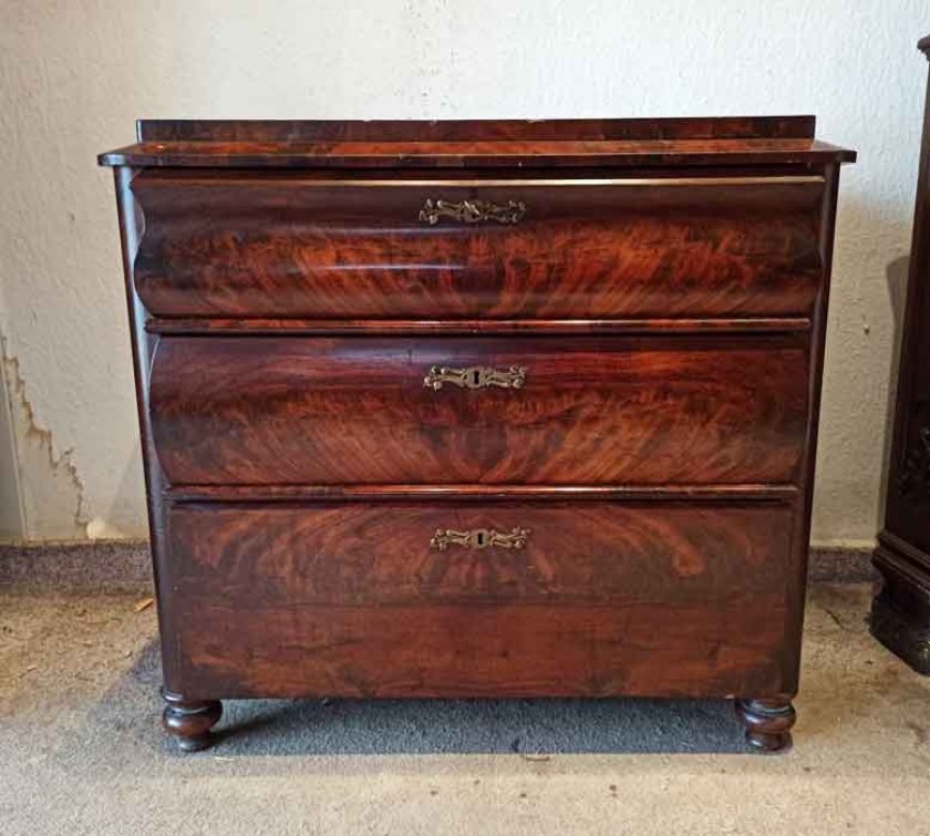 kommode-um-1840-50-spaetes-biedemeier-mahagoni