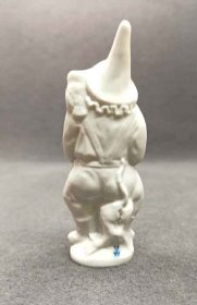 meissen-figur-narr-mit-eule-und-affe.3