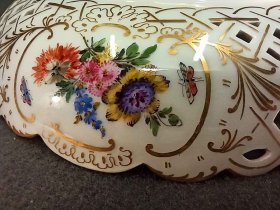 meissen-insektenmalerei-mit-blumen-grosse-schale-mit-flechtrand.12