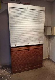 rollschrank-aktenschrank-mit-rollladen