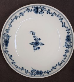 meissen-schale-um-1790-marcolini-blaumalerei.3