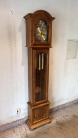 standuhr-neuzeitlich-interclock.1
