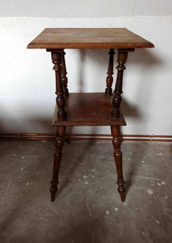 blumentisch-beistelltisch-um-1900-gruenderzeit