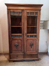 buecherschrank-um-1900
